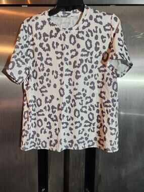 Shein Ivory Leopard Print Short Sleeve T-Shirt Size XL